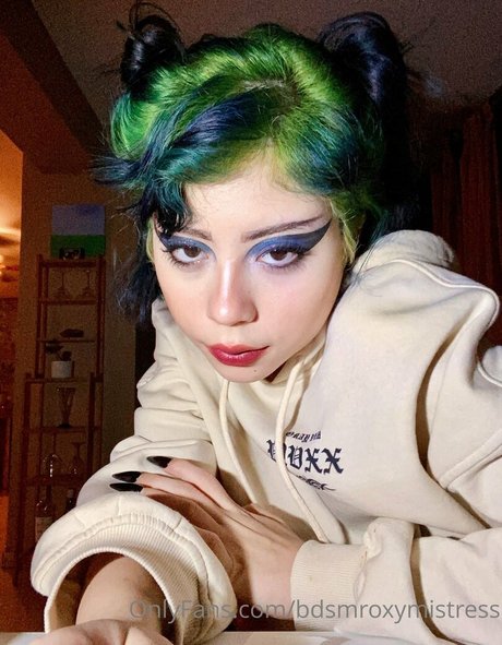 mistressroxybdsm star sexy photo