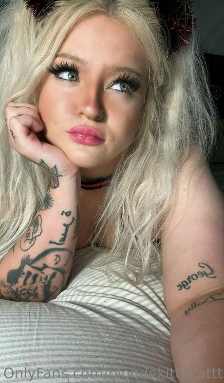 blondekittycattt star nude image