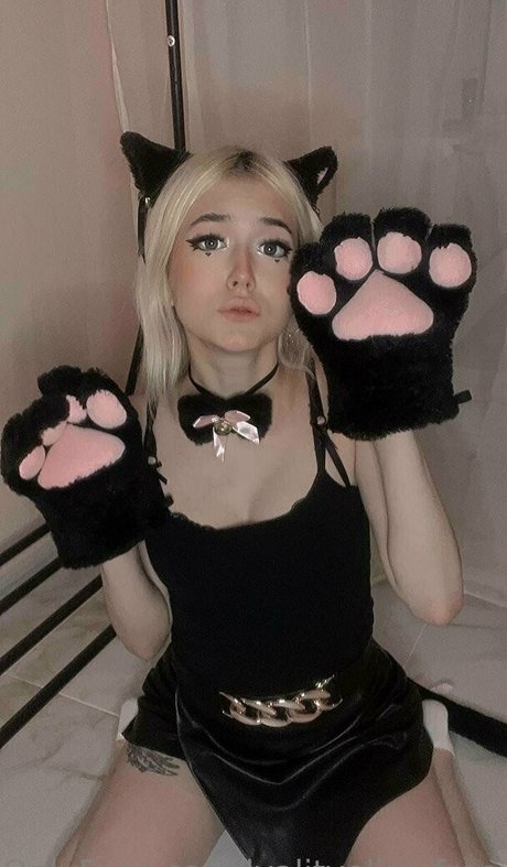 lyalitveliar free nude model galleries