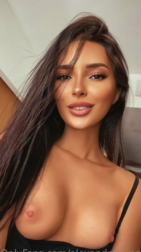 alexandraromance naked actress pictures