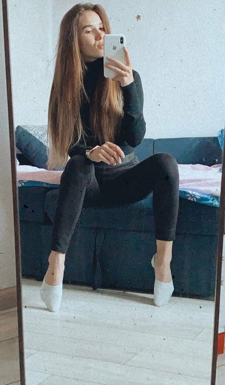 alexandraromance pretty model photos