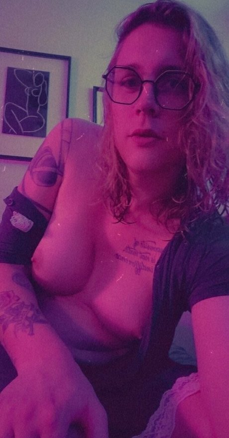 brainwashedpet pretty model image