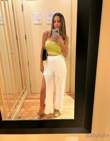 shemale cum in mouth onlyfans adult picture