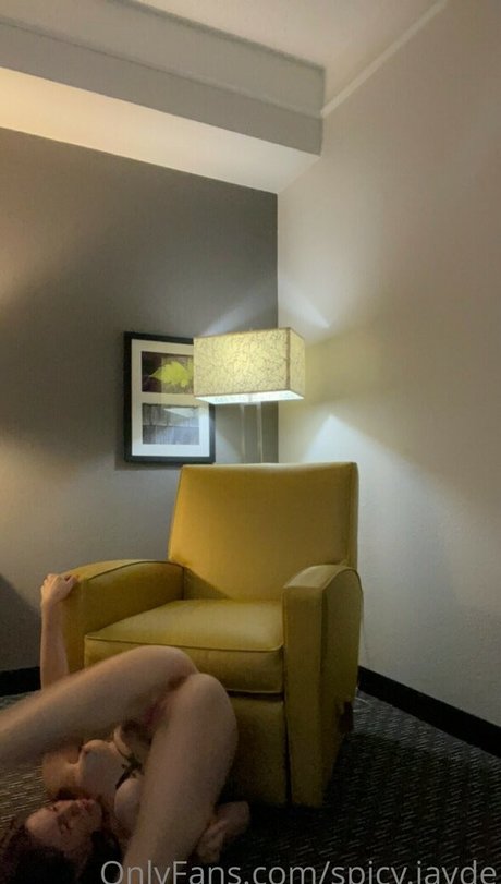 Spicy Jade free actress photos