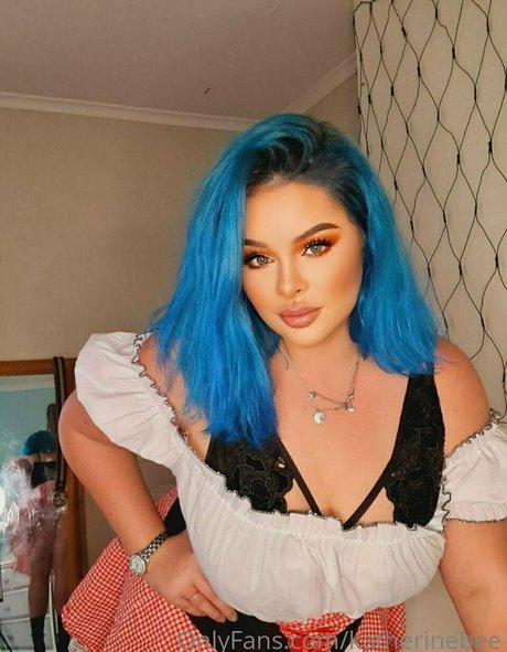 beckybeeofficial pretty pornstar gallery