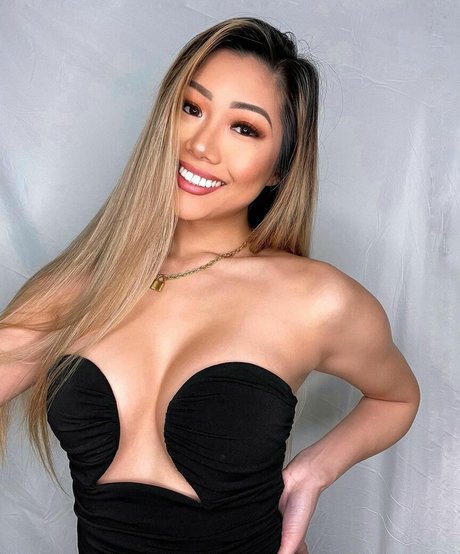 sandeeecheeks pornstar hd pictures