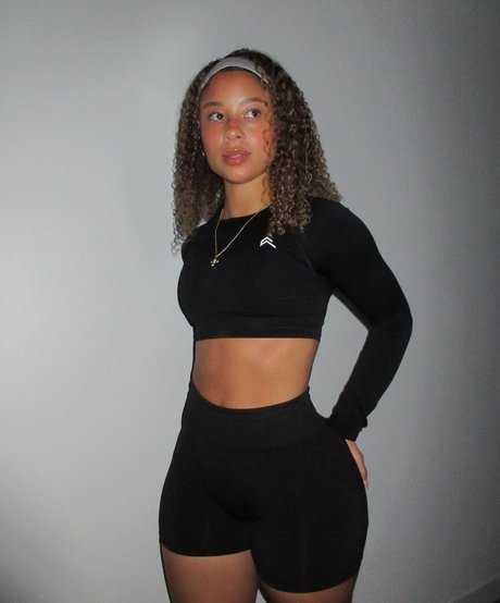 asian top onlyfans hot picture