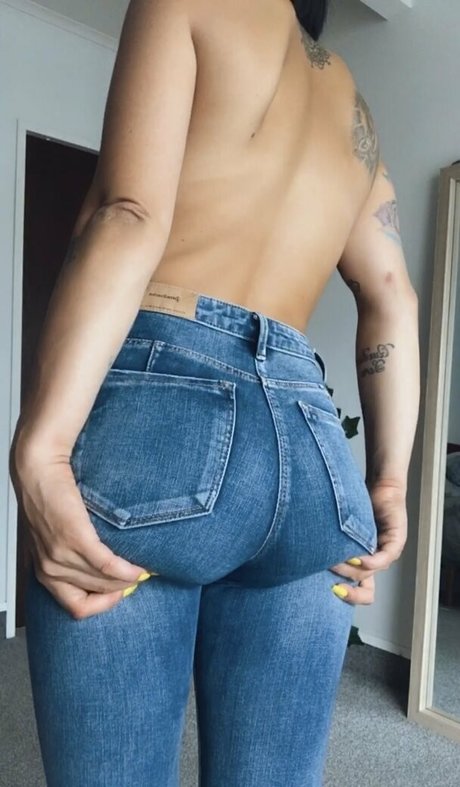 perfectlilpeach_ pornstar adult gallery