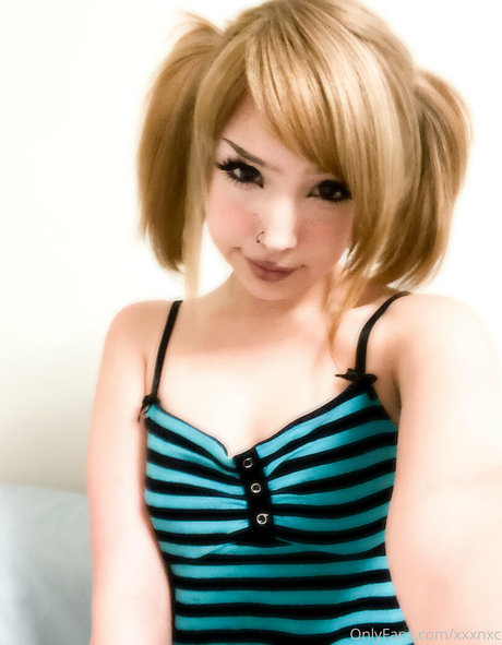 yourluvrgrl pornographic actress pics