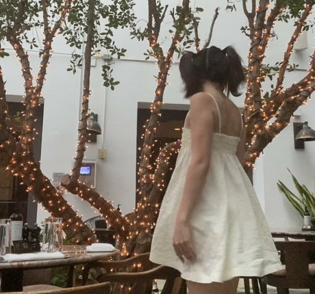 yourluvrgrl model sexy image