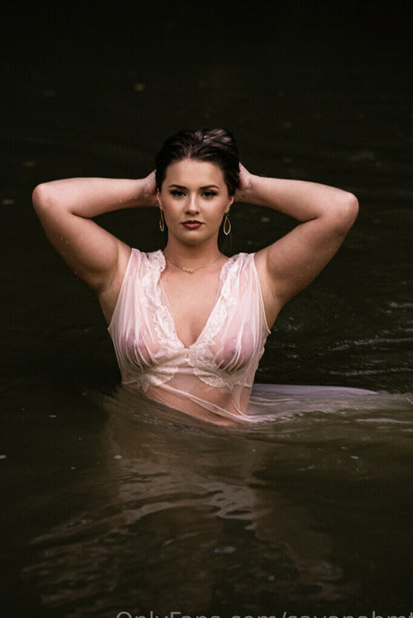 Savanahmt19 exclusive actress gallery