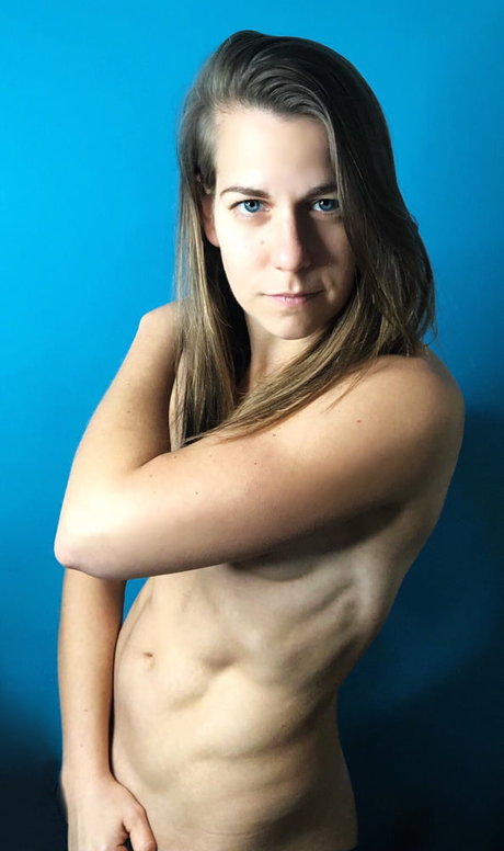 Ali Spagnola model hot images