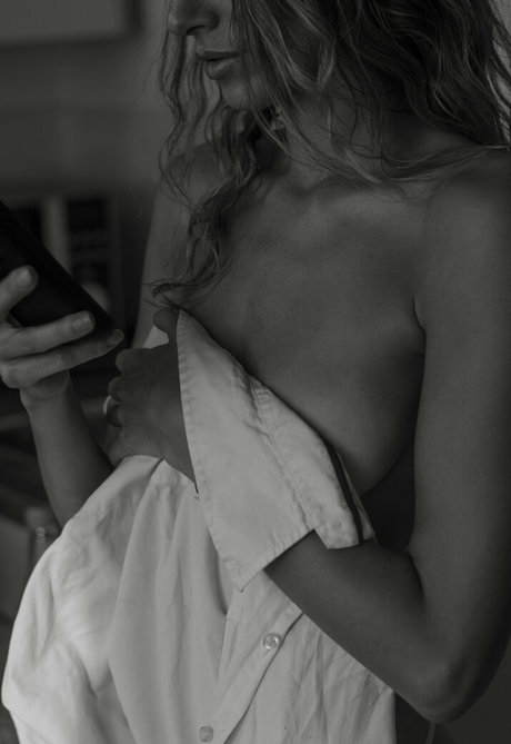 Miacbell pornstar top photo