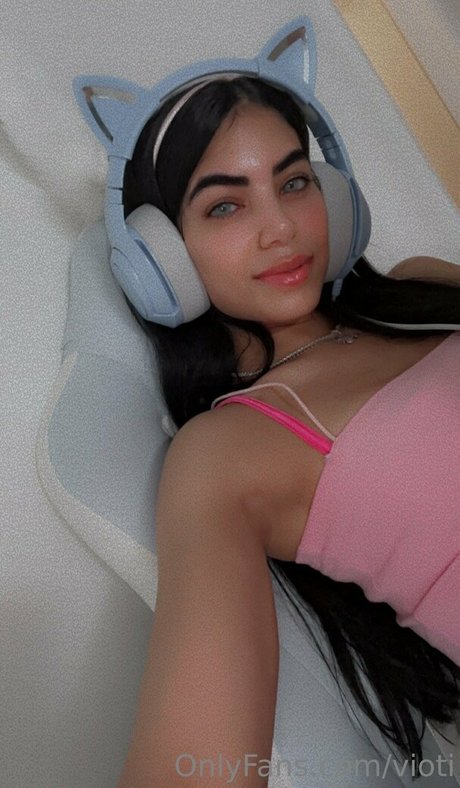 vioti sexy pornstar photo