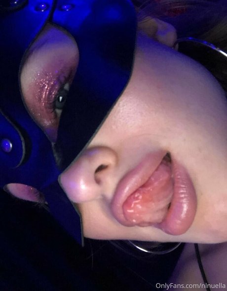 elllleeee adult star image