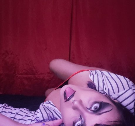 witchhunny model nude image