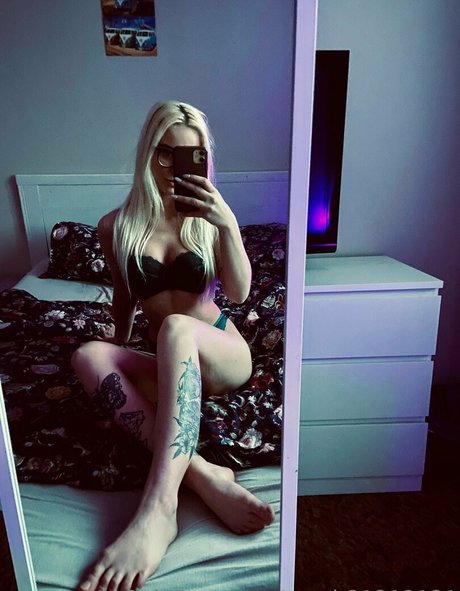 perfect feet onlyfans sexy naked photo