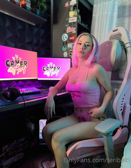 milf strip onlyfans sexy photo