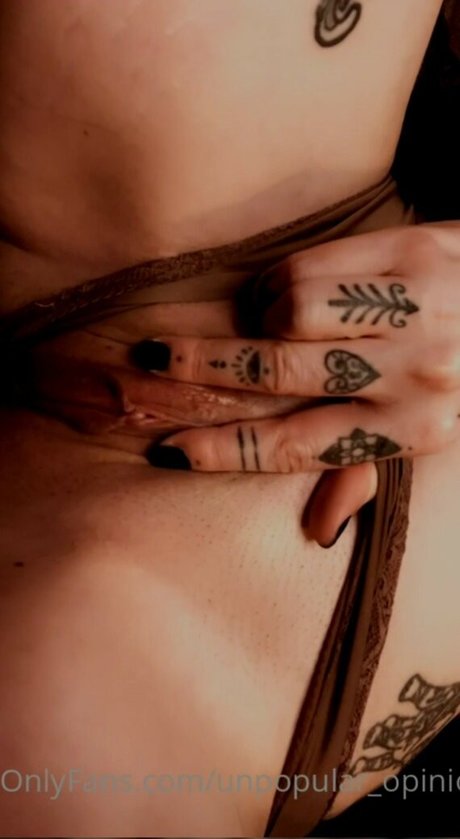 Unpopular opinion queen model nudes img