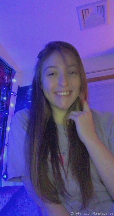 lunafayefree nudes model photos