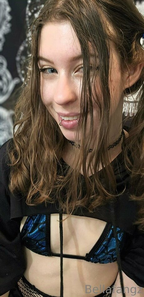bellafangz model porn pics