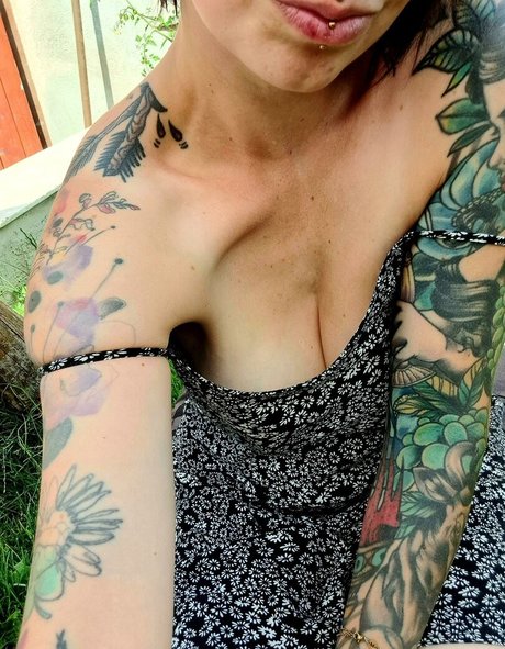 Bibis secrets model naked gallery