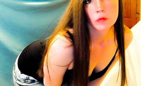 Molly Nova model nudes images