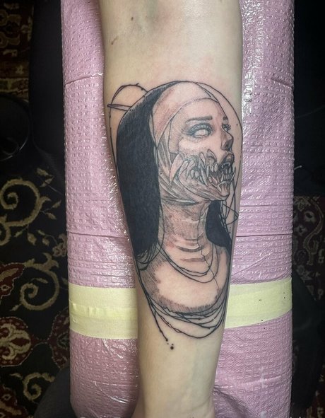 brown eyed kitty top actress image