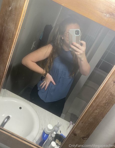 hotwife peachesfree art model pic