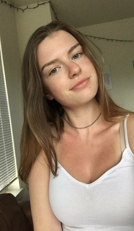 Lizziex erotic star images