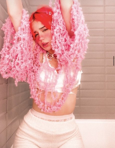 blonde secretary onlyfans sexy naked pics