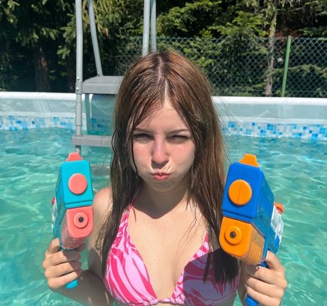 Foalfish model sexy pics