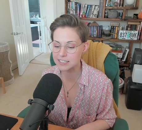 girl on girl onlyfans sex img