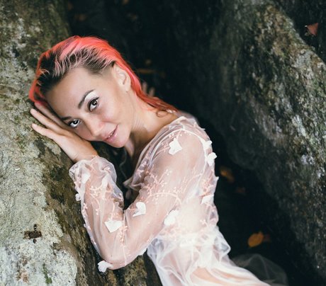 Mommy Di pretty actress gallery