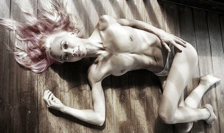 Mommy Di star art archive