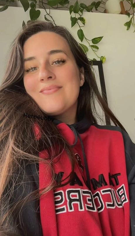 Naughty Mama naked actress img