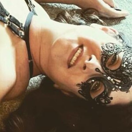 DarkerEris model free gallery