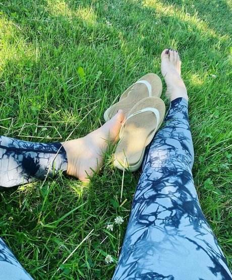 Laineymarie pretty pornstar img