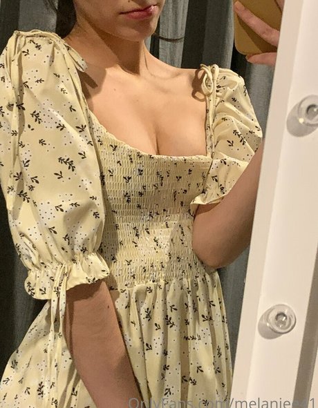 melaniee41 nudes star photos