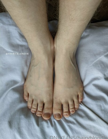 Hairyblondie model free photos