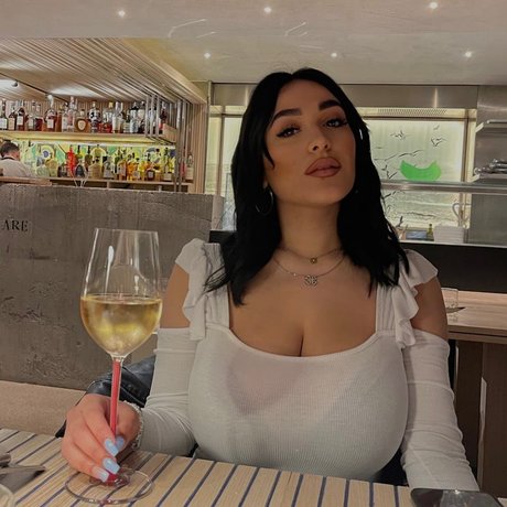 asian girlfriend onlyfans sexy nude picture