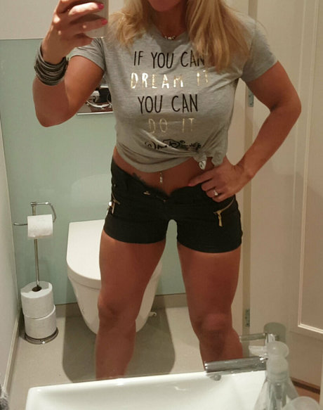 miss stocking nude actress pics