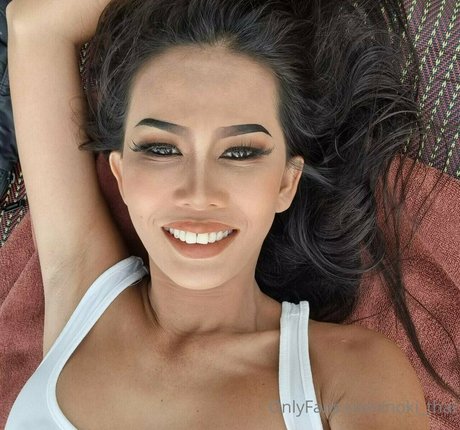 mirror selfie onlyfans erotic pictures