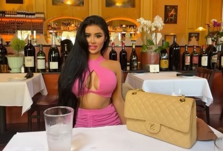 Taylor O Neill high quality pornstar pic