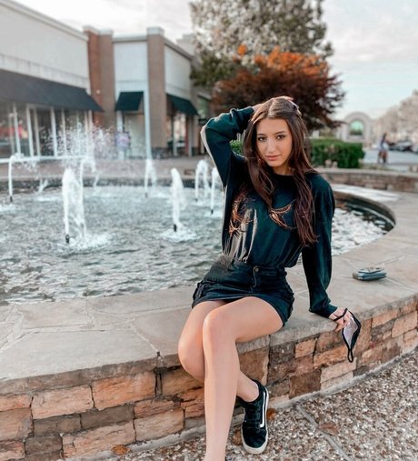 Alison Rainer exclusive pornstar pic