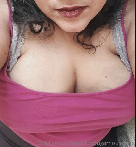 boredcougarhousewife pornstar erotic photo