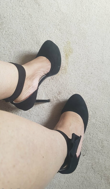 boredcougarhousewife top model photos