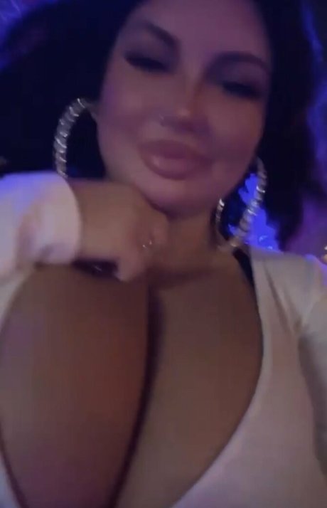 latina shemale onlyfans porn image