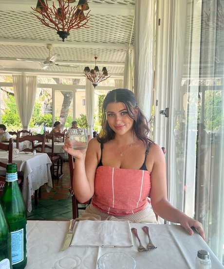 blonde shemale onlyfans sexy naked pictures