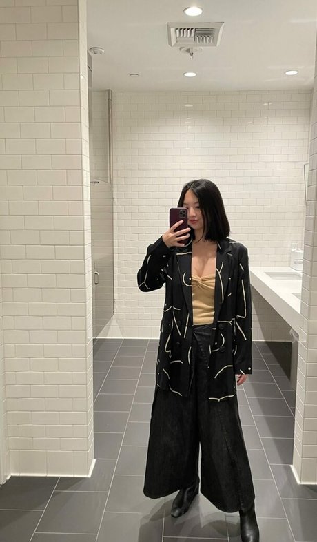 Michaela Zee adult model archive